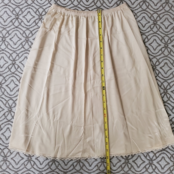 VTG Vanity Fair Slip - Picture 6 of 7